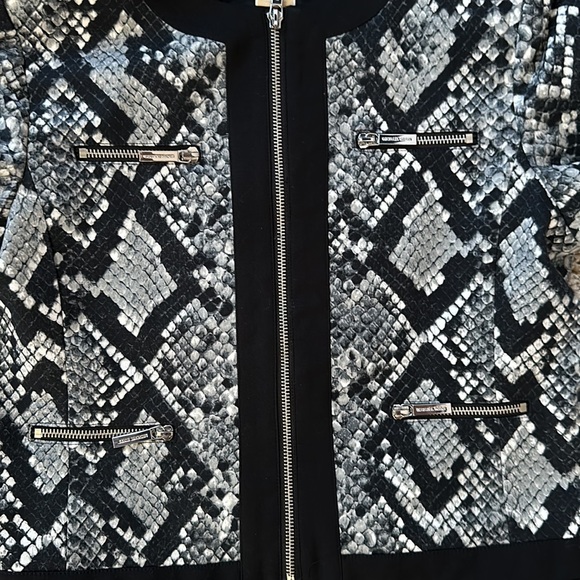 Michael Kors Snake Skin Print Jacket size 10P - Picture 10 of 11